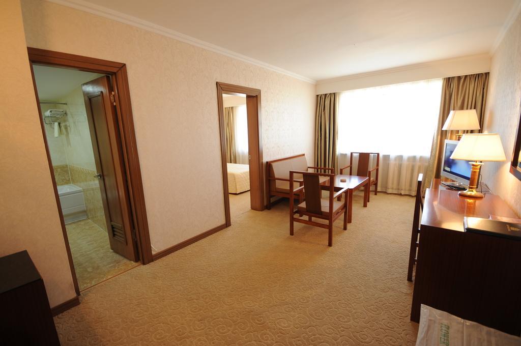 Flower Hotel Ulaanbaatar Værelse billede